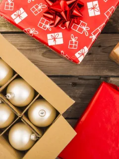 How to Get Free Christmas Items in 2025