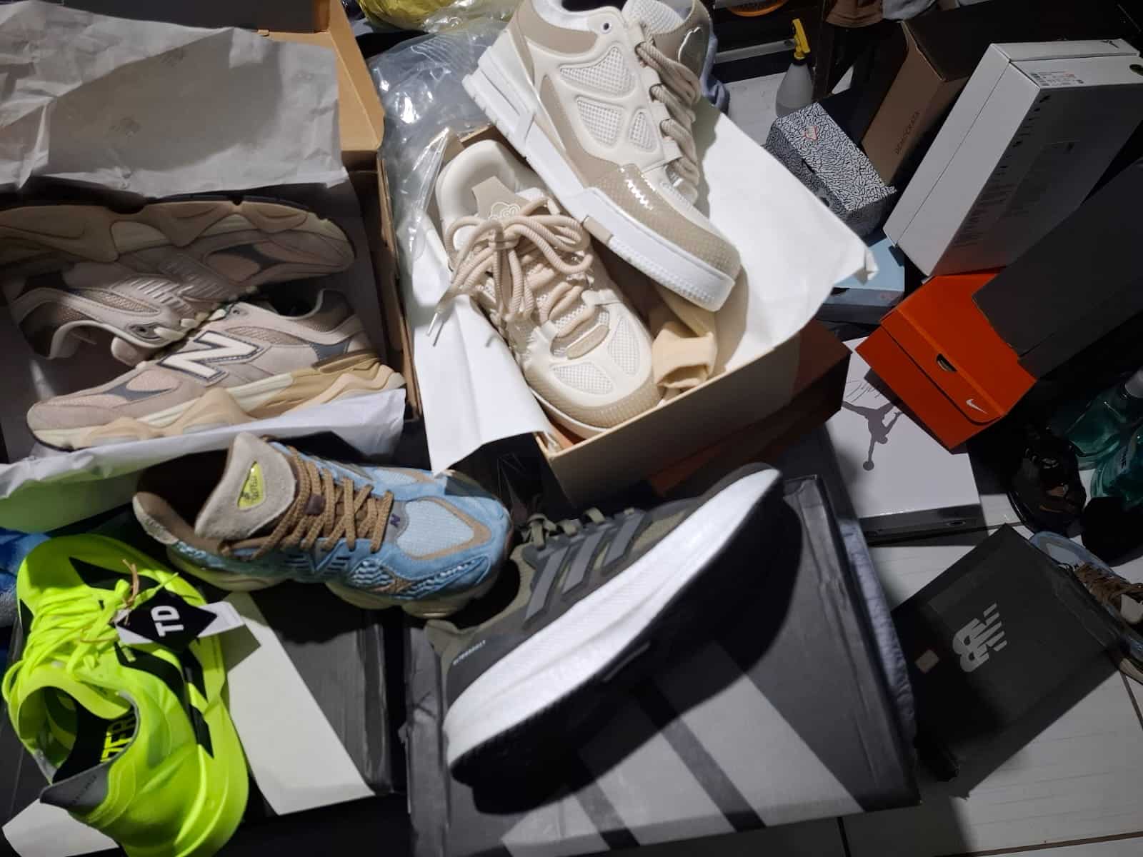 Sneakers